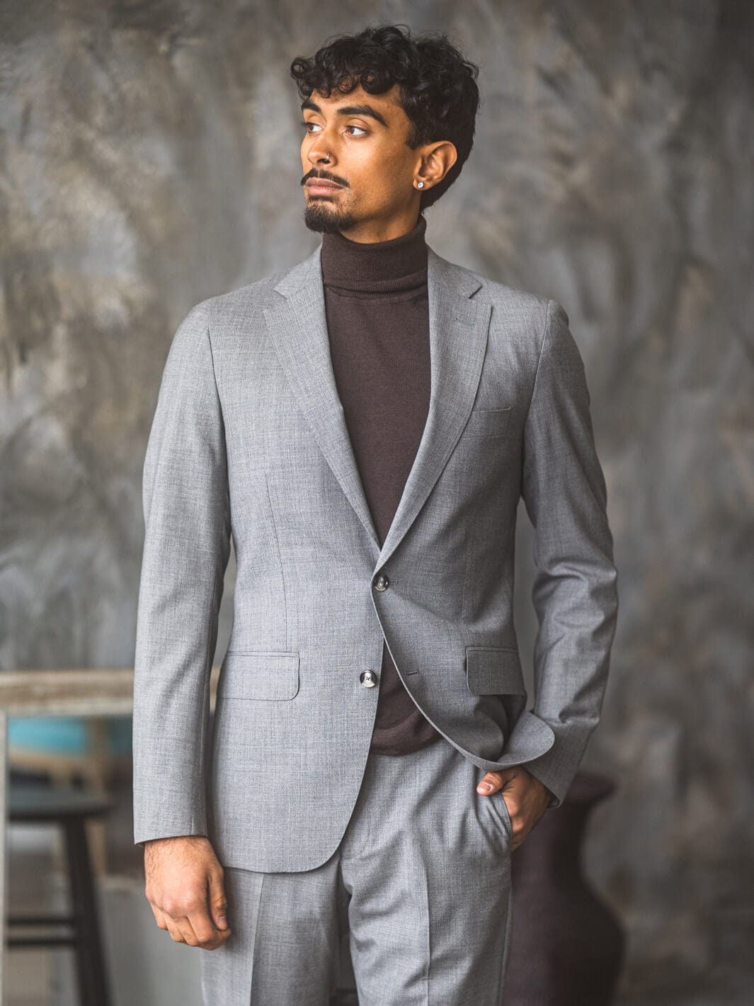 Light Grey Wool Silk Suit | Drago Skyfall 34R US (44R EU) / Slim Light Grey Wool Silk Suit | Drago Skyfall 34R US (44R EU) / Slim