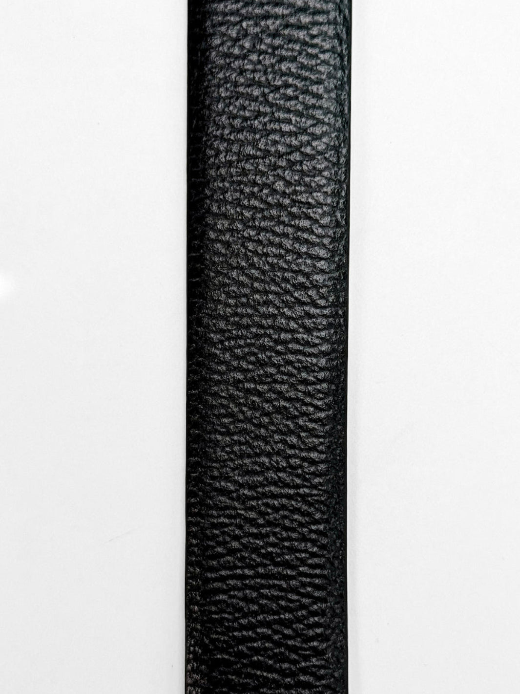 Pebble Grain Calfskin Leather Belt - Black