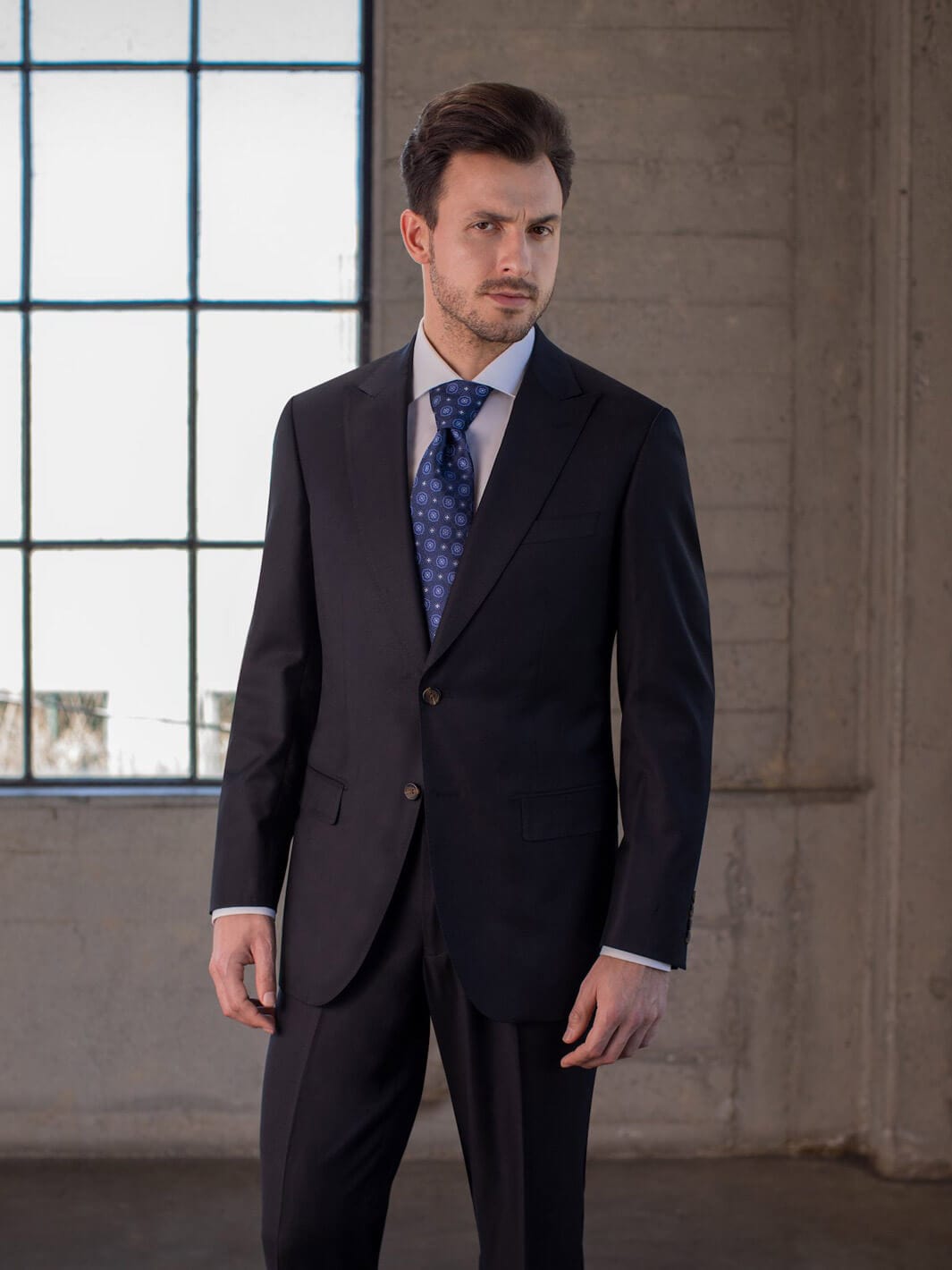 MaxMan Suits Peak Lapel Solid Suit
